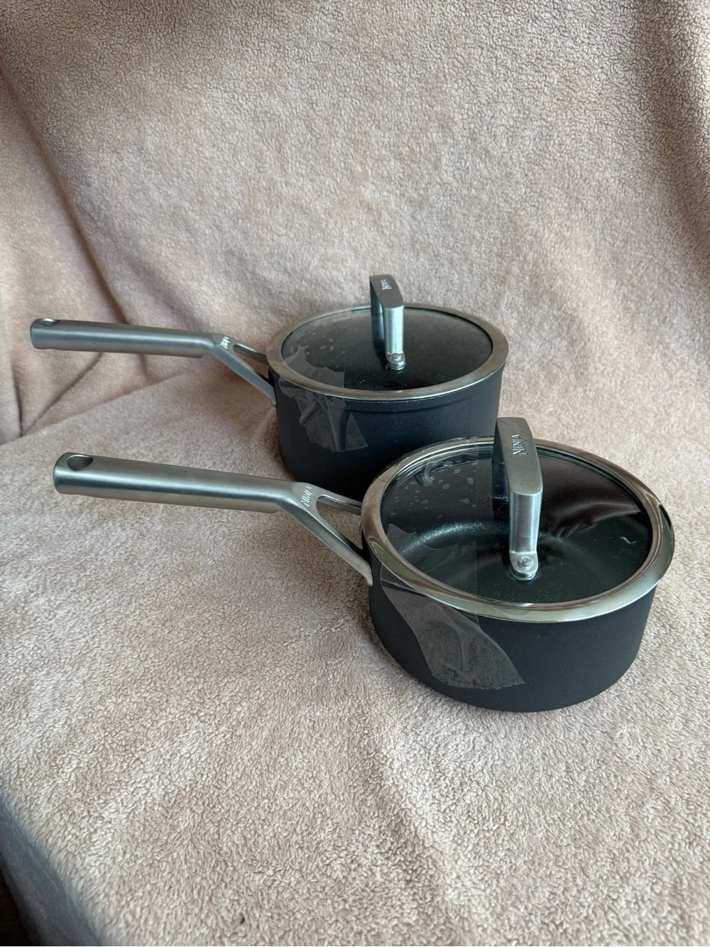 Ninja Foodi NeverStick Premium Hard-Anodized 2.5 Qt & 1.5 Qt Set of 2 sauce pans